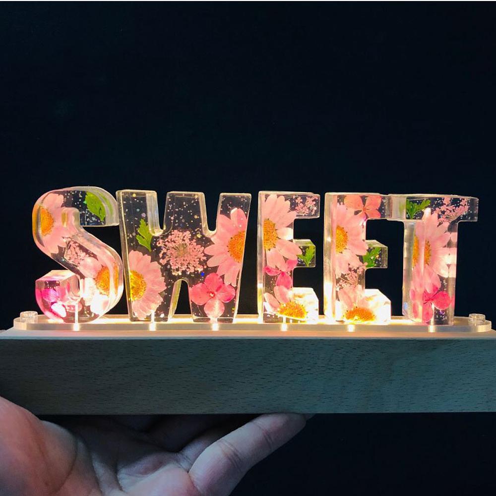 Personalised Dried Flowers Lamp Night Light Gifts For Mum